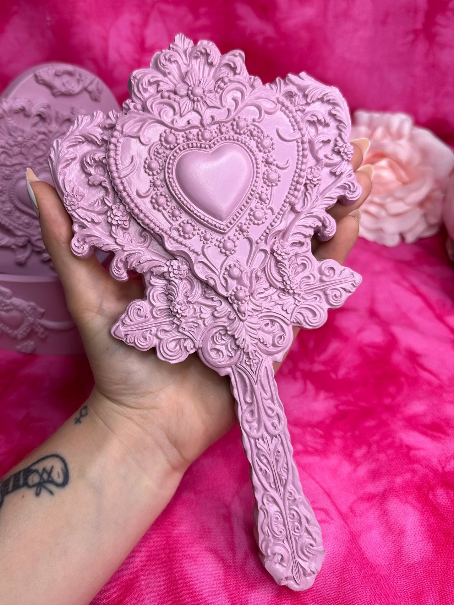VANITY ROSA ROUGE - Heart Shaped Mirror
