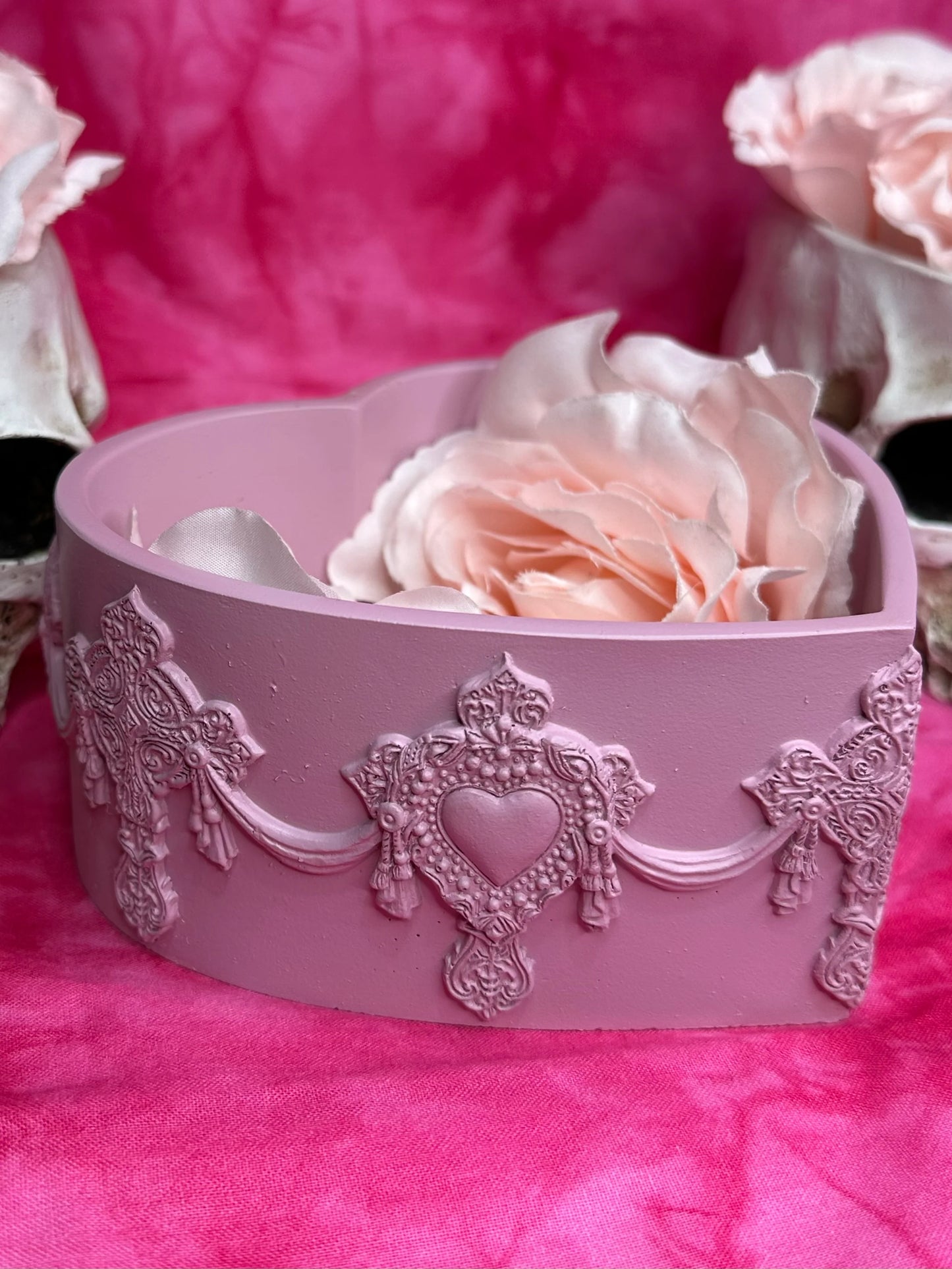 VANITY ROSA ROUGE - Heart Shaped Box