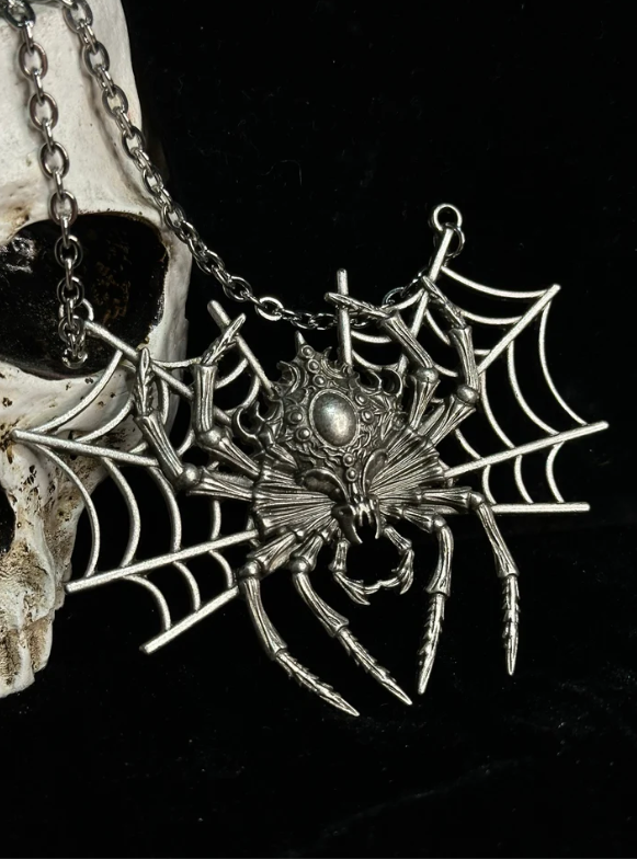 ARACHNOPHOBIA - Mother of Hades Necklace