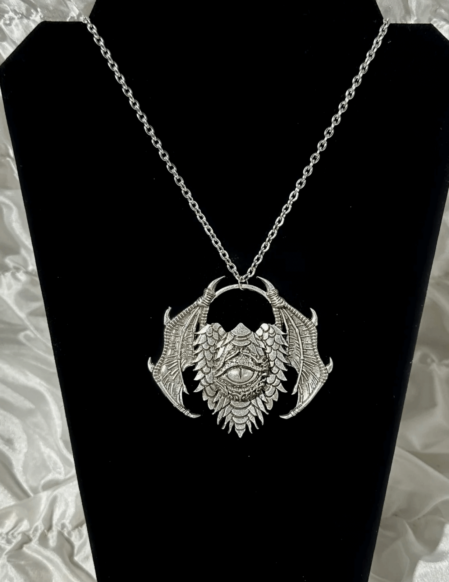 EYE OF THE BEHOLDER - Mother of Hades Cast Necklace