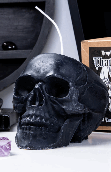 Chateau Noir Skull Candle