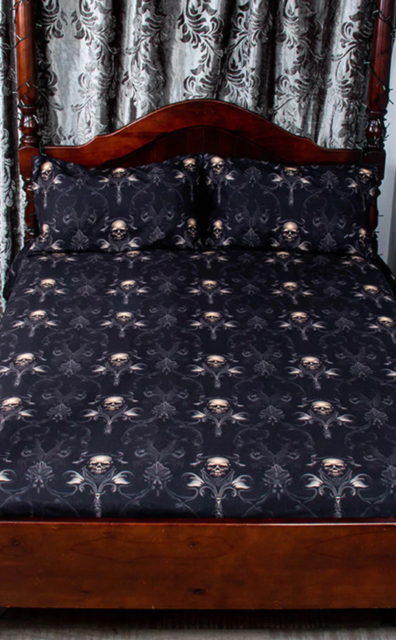 DAMASCUS SKULL Quilt Cover Set & Pillowcases