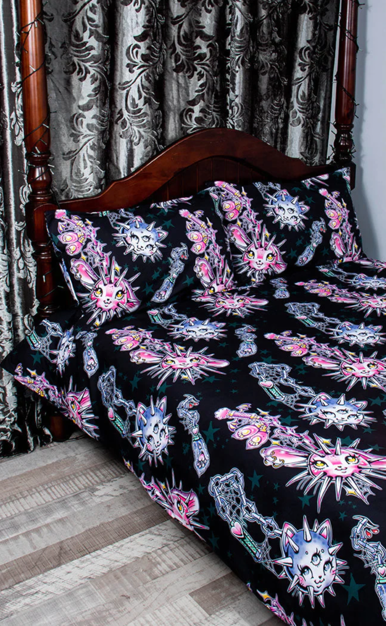 CREEPY CUTIE Quilt Cover Set & Pillowcases