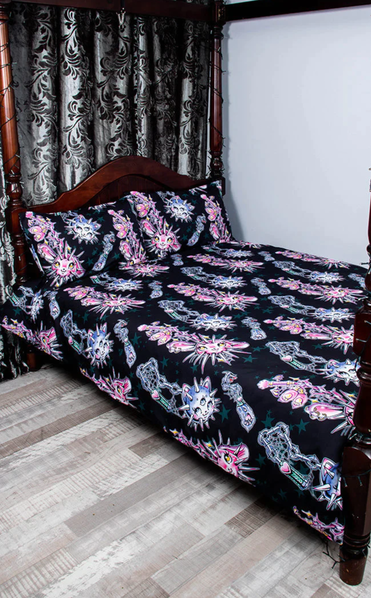 CREEPY CUTIE Quilt Cover Set & Pillowcases