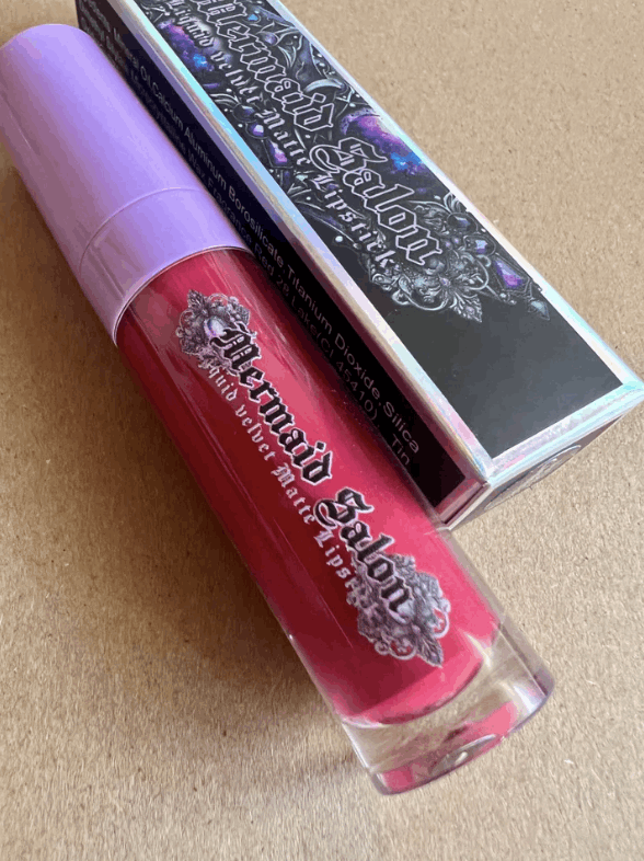 HOT CHELSEY - Liquid Velvet Lipstick