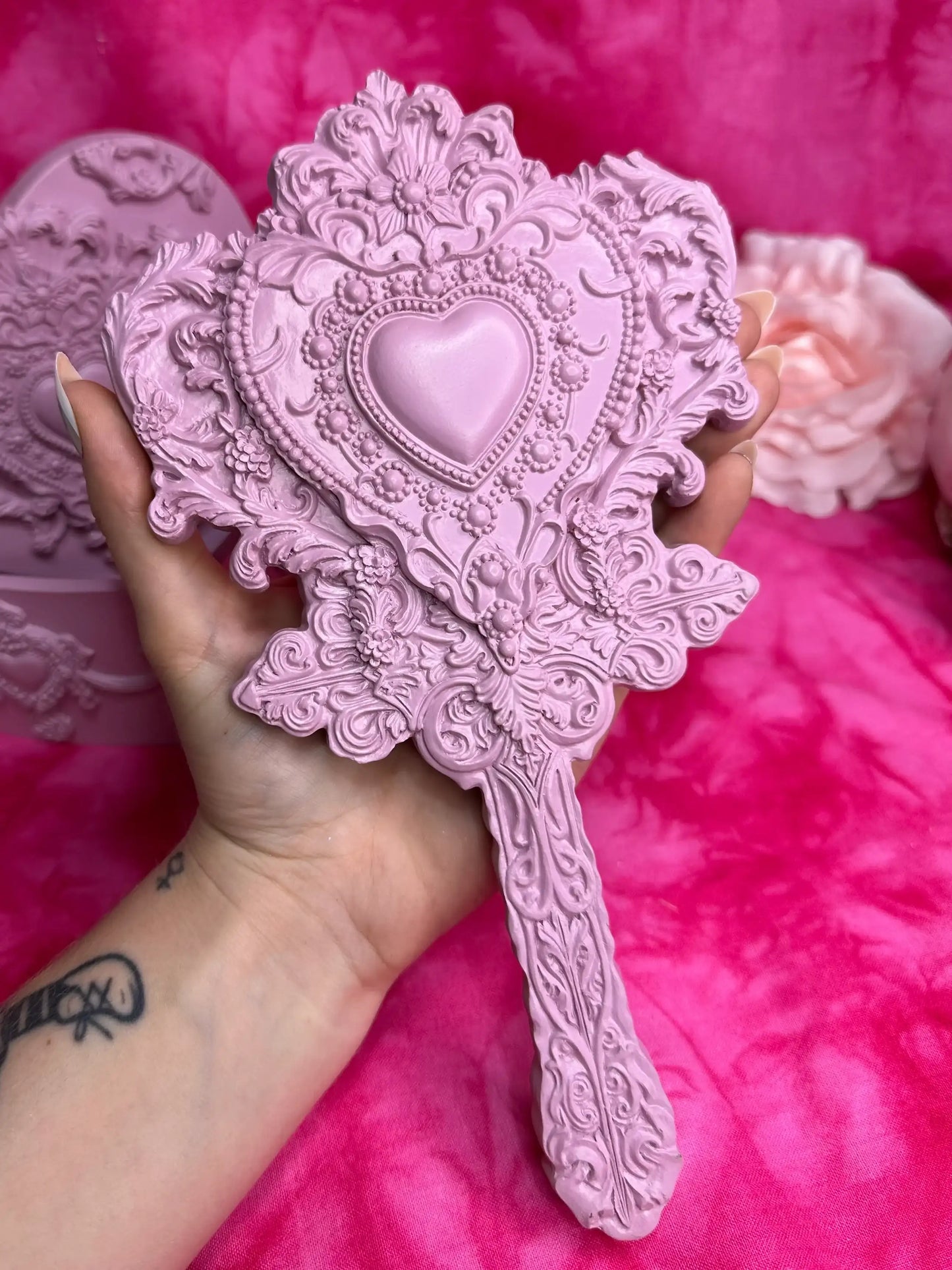 VANITY ROSA ROUGE - Heart Shaped Mirror